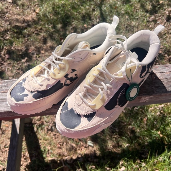 Nike Air Max 90 Futura Cowprint - Picture 3 of 4